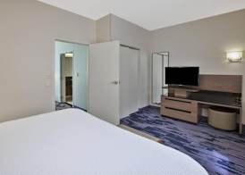 Fairfield Inn & Suites by Marriott Milwaukee Downtown 5