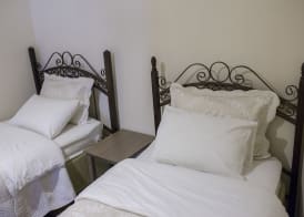 Kamelya Cave Hostel - Adults Only 5