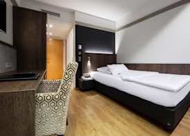 Kronenhotel 4