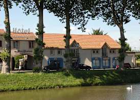 Logis Hôtel Les Pages 2