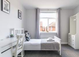 Lily Apartment - Sleeps 3 - Pet friendly - Parking 5