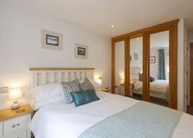 The Beach House & Porth Sands Apartments 3
