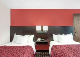 Days Inn by Wyndham Cullman 3