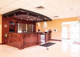 Clarion Inn Elmhurst - Oak Brook near I-88, I-290, I-294 2