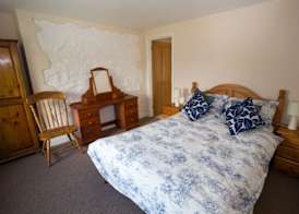 Merlin Cottages 2