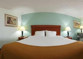 Holiday Inn Express & Suites LAKE OKEECHOBEE by IHG 5