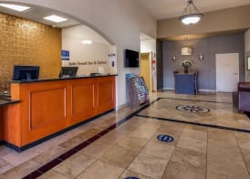 Best Western Plus Battleground Inn & Suites 2