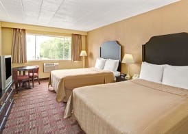 Howard Johnson by Wyndham Pikesville 4