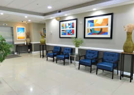 Days Inn & Suites by Wyndham Savannah North I-95 2