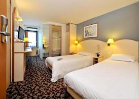 Kyriad Annecy Sud 4
