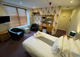 George Hotel Hayfield 2