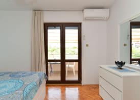Apartment 43 4