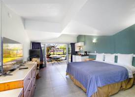 Warm Mineral Springs Motel 3