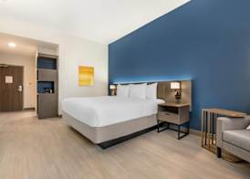 Comfort Inn & Suites Orlando Sanford Airport 5