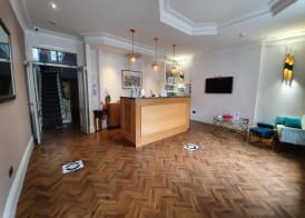 The Beverley Hotel London - Victoria 2