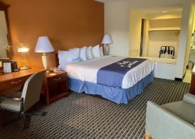 Days Inn by Wyndham Morehead 4
