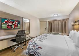 Red Roof Inn Erie – I-90 5