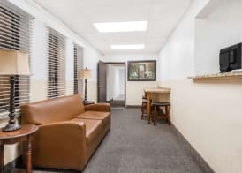 Super 8 by Wyndham Montgomery Maybrook 3