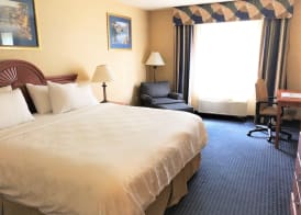 Holiday Inn Express SYRACUSE AIRPORT by IHG 4