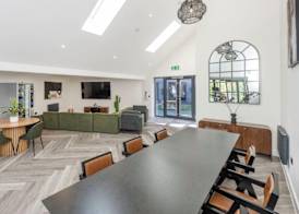 Riverside House by UTDM 3