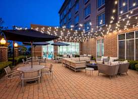 DoubleTree by Hilton Chicago Midway Airport 2