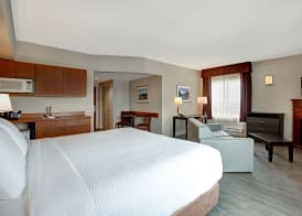 Days Inn & Suites by Wyndham Collingwood 4