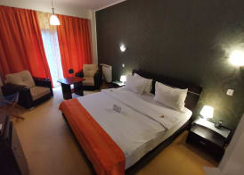 Atrium Mountain View 5