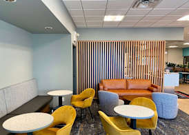 Howard Johnson by Wyndham Winnipeg West 2