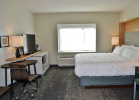 Holiday Inn COLUMBUS by IHG 2
