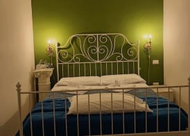 Madam Treviso 5