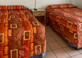 Sunshine Motel 5