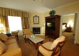 Richmond Inn & Suites, Trademark Collection by Wyndham 5