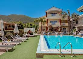 Oscar Villa & Studios 4