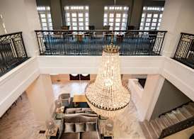 Redmont Hotel Birmingham,Curio Collection by Hilton 4