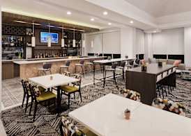Hilton Garden Inn Birmingham/Lakeshore Drive 5
