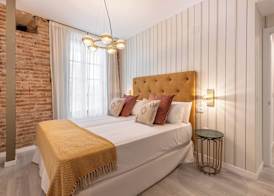 Apartamentos Puerta Elvira Suites 3000 5