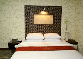 Amour Hotel 4