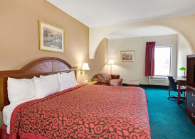 Days Inn & Suites by Wyndham Louisville SW 4