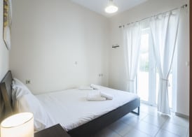 Nikis Dream Comfy Apartments 4