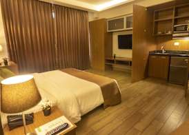 Weston Suites Hotel 5