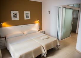 Hostal Victoria Mar 4