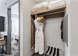 Sandman Signature Dallas Las Colinas Hotel & Suites 4