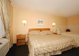 Americas Inn 3