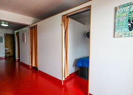 The Cabin Backpackers Hostel & Bar 5