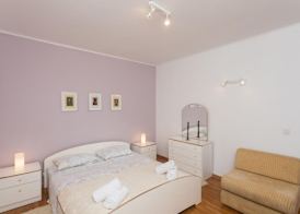Apartment Rea 4
