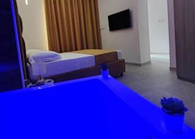 Twin Towers Naples Luxury 4