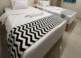 The Gate Hotel Front Pyramids & Sphinx View 3