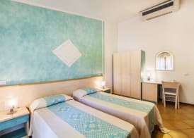 Hotel Petri Marini 5