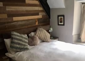 The George Hotel 3