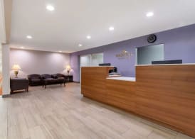 Microtel Inn & Suites by Wyndham Philadelphia Airport 2